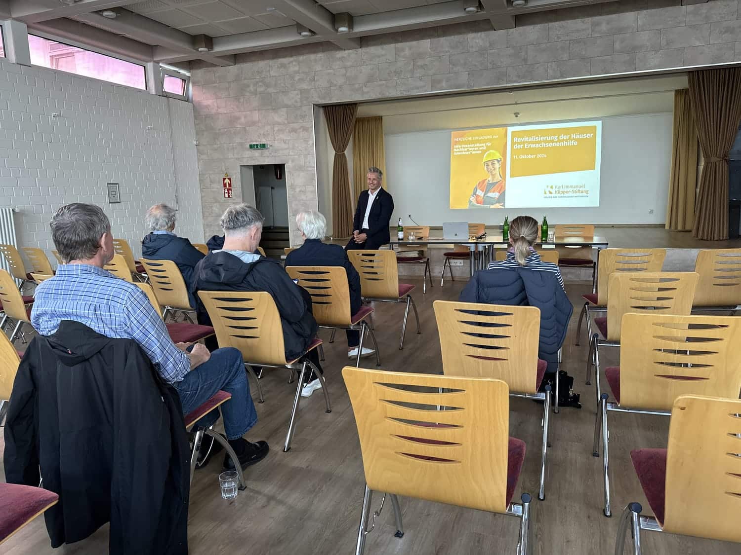 Karl-Immanuel-Kuepper-Stiftung-Infoveranstaltung-Revitalisierung-Teilnehmerfoto-04