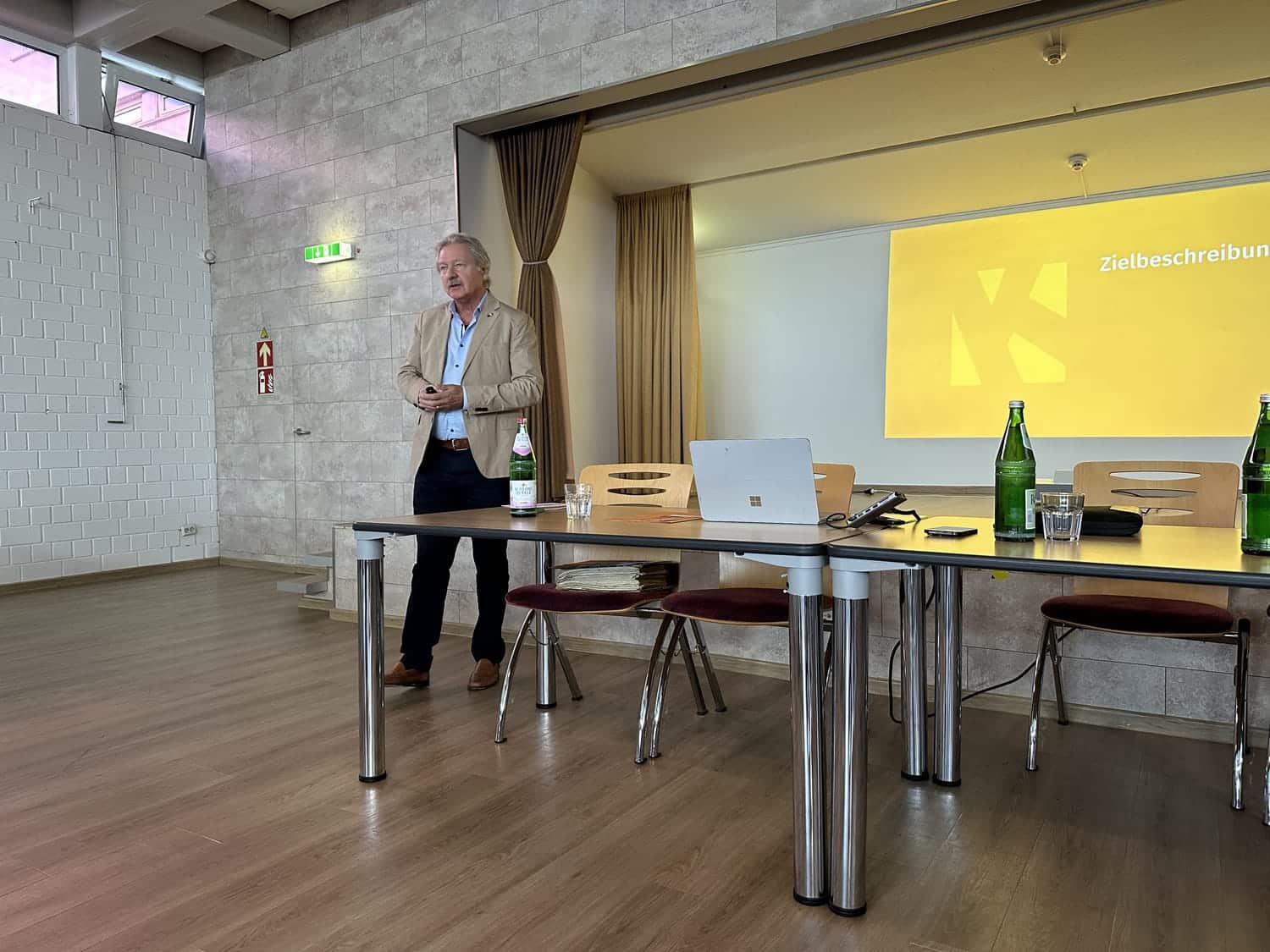 Karl-Immanuel-Kuepper-Stiftung-Infoveranstaltung-Revitalisierung-Teilnehmerfoto-03